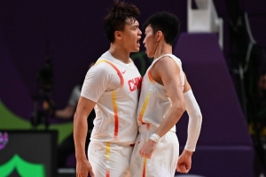 赵睿：比较看好的年轻人是廖三宁 他可以去海外联赛试一试